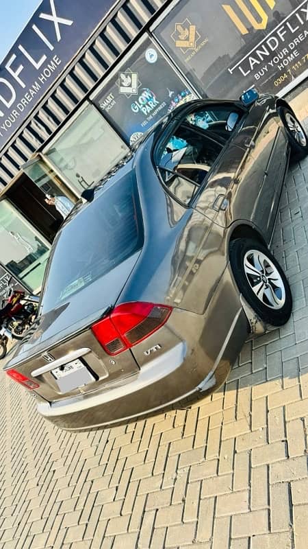 Honda Civic EXi 2005 3