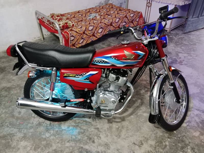 first ownar Islamabad number 830 km drive new bike 03422343302 2