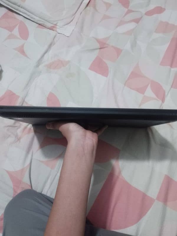 Dell laptop 10/10 condition no fault 2