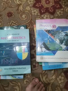 I am selling 1st year computer science books and notes