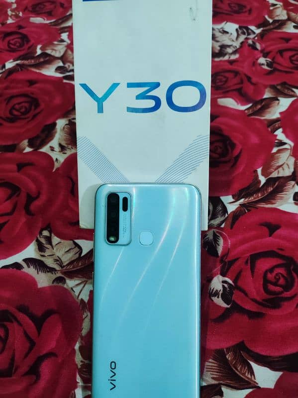 Vivo Y30 (4/64) With Box and charger 2