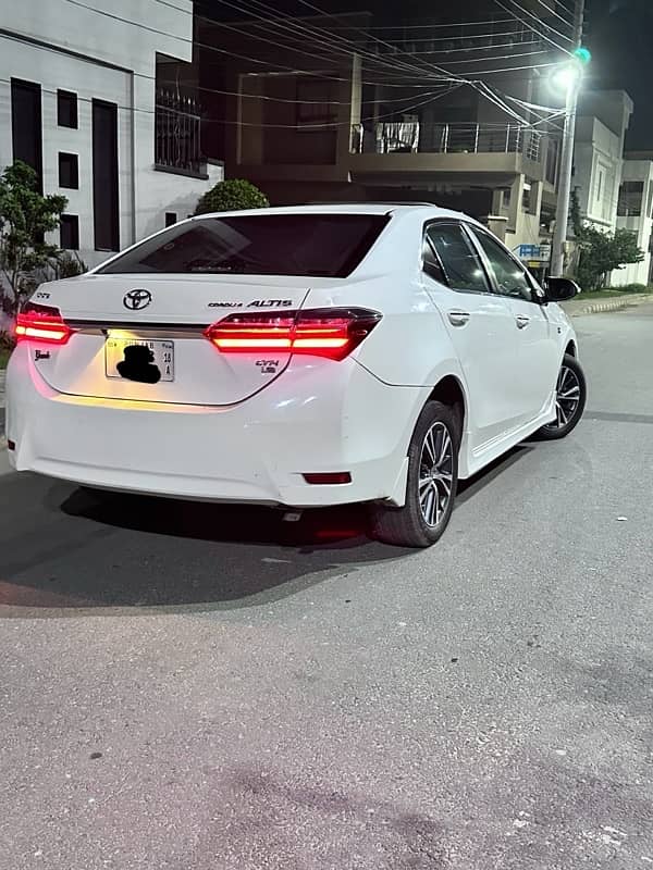 Toyota Altis Grande 2018 3