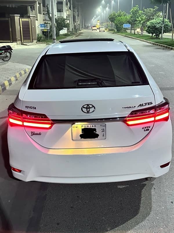 Toyota Altis Grande 2018 5