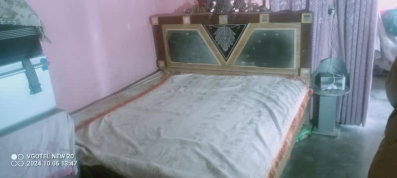 Bed Set Complete. . . for sale 2