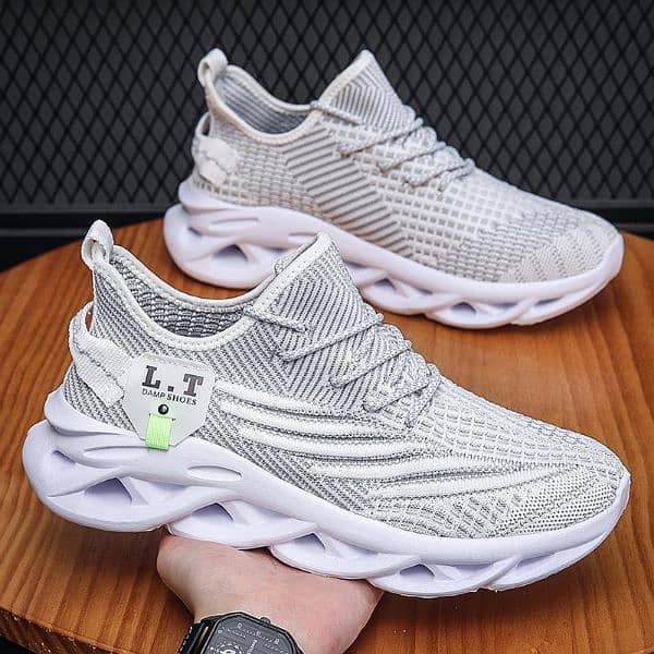 High Quality Breathable Sports Shoes,Ship from Overseas 4