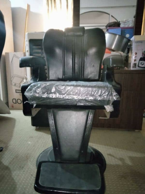 For urgent Sale new chair only serious buyers contact karain 3