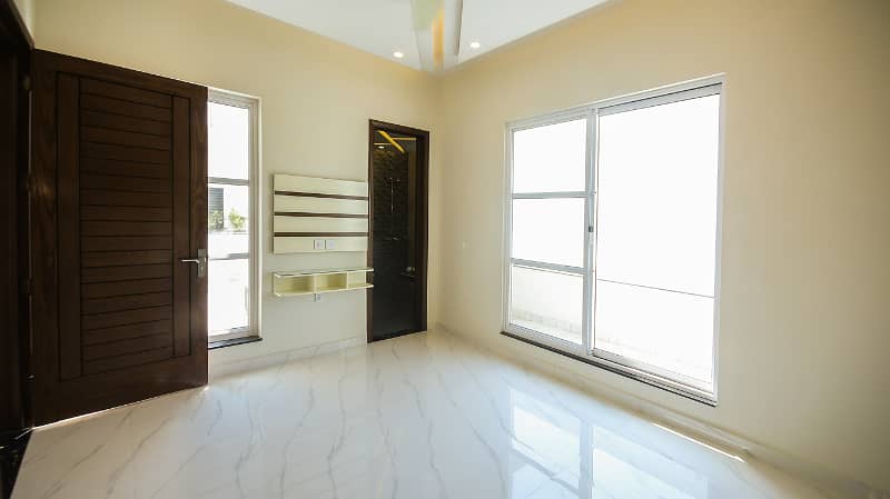 6 Bed Room 1 Kanal House Availabel For Rent In DHA Phase 4 25