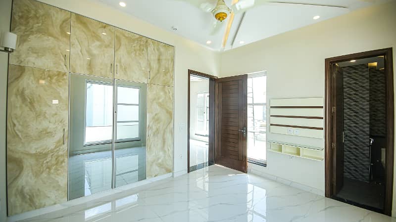 6 Bed Room 1 Kanal House Availabel For Rent In DHA Phase 4 26