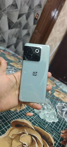 OnePlus 10t 16 256 1