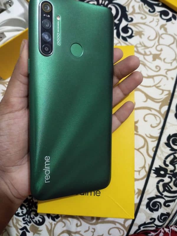 Realme 5i(4/64GB) in Forest Green color 3