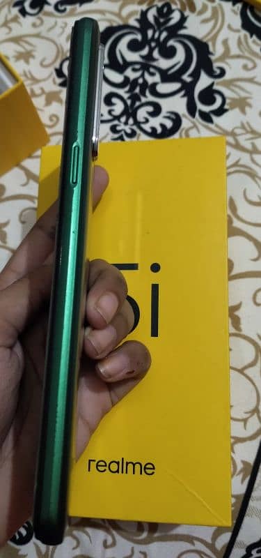 Realme 5i(4/64GB) in Forest Green color 4