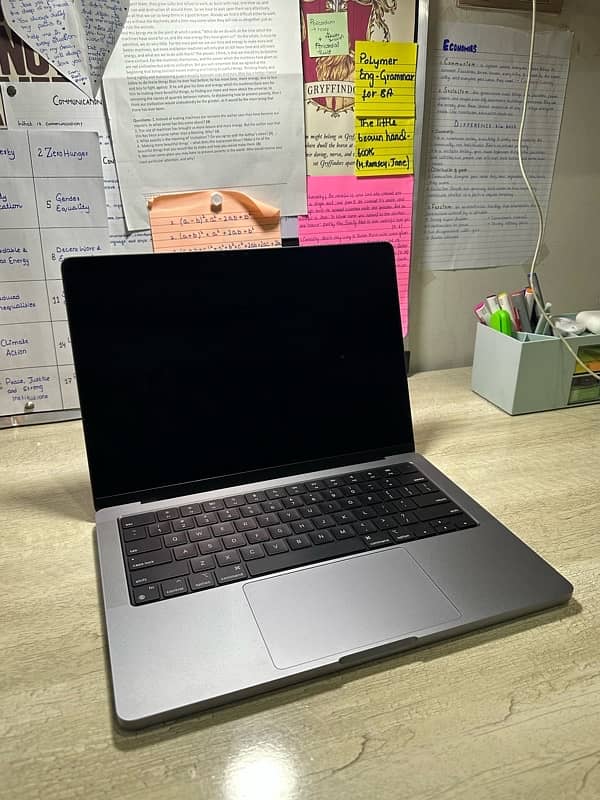 MacBook Pro M1 Pro 2021 4