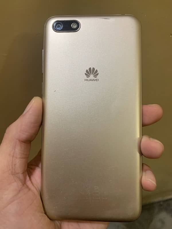 Selling huawei Y5 2018 model 4G device 0