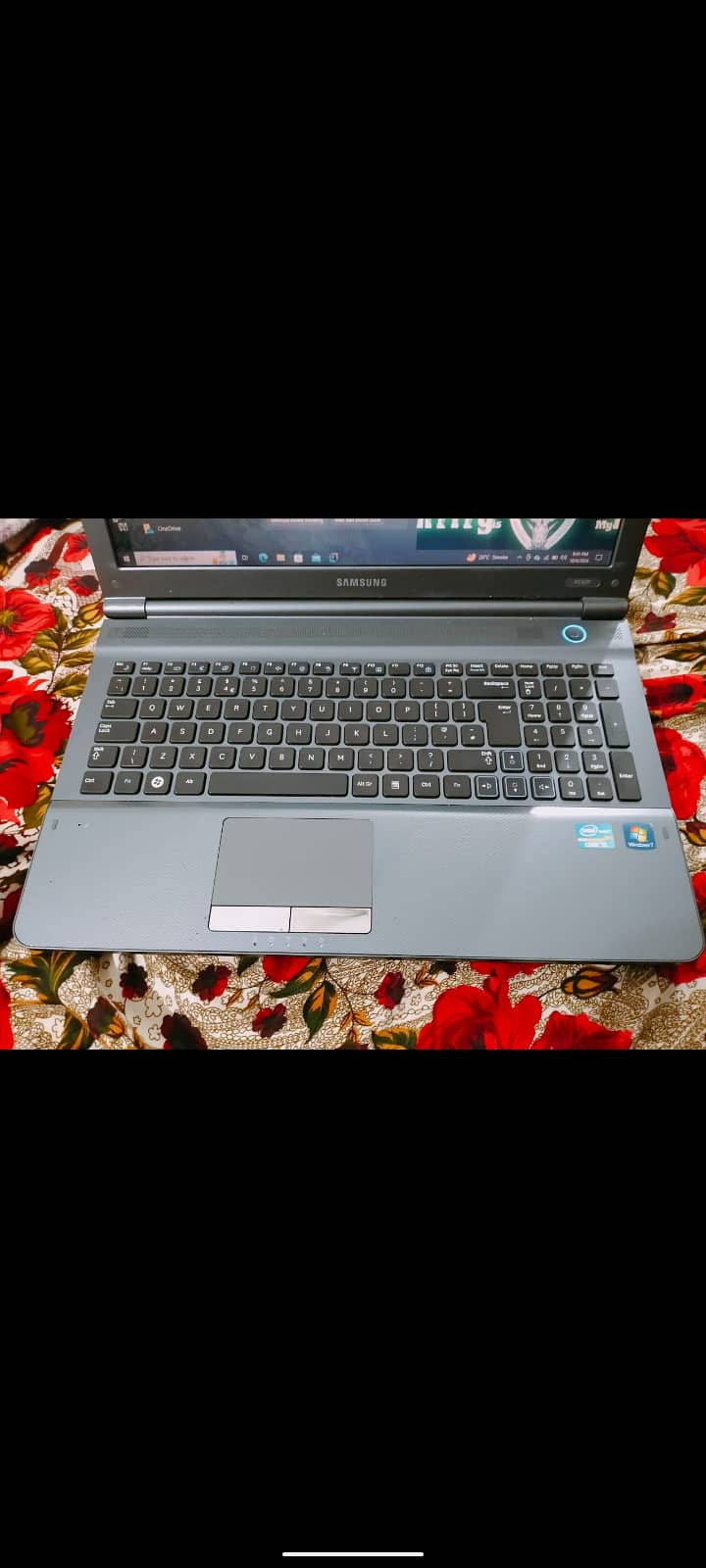 6 Month Old Samsung Laptop with Excellent Condition and Charger 4