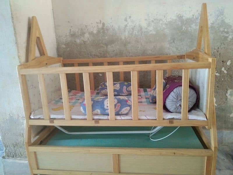 baby cot 2