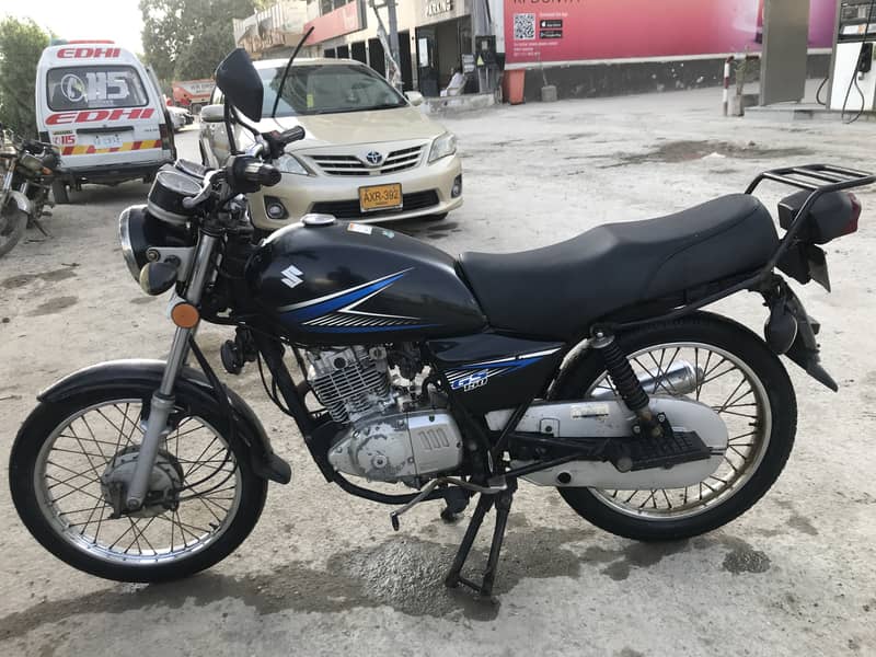 Suzuki GS 150 2016 2