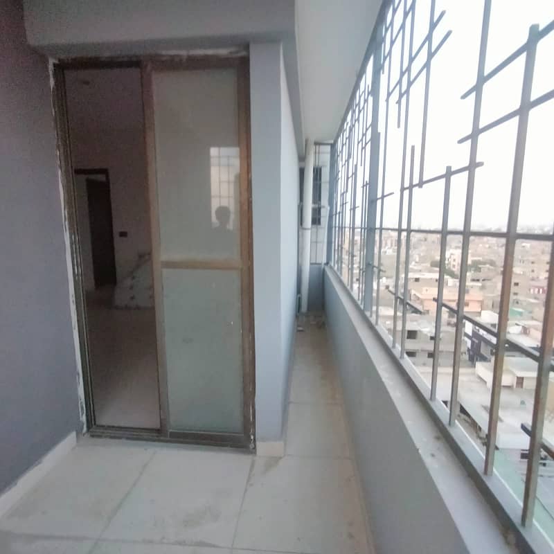 BRAND NEW 3 BED DD FLAT FOR RENT FIRDOUS RESIDENCY MAIN KAMRAN CHOWRANGI 5