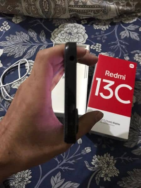 Redmi 13c 4/128 GB 4