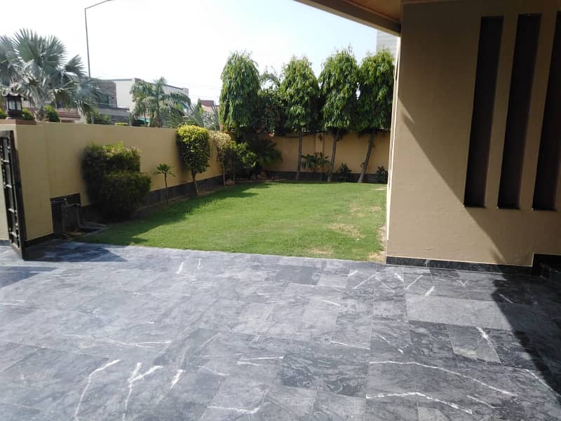 7 Bed Room Kanal House With BASEMENT For Rent In DHA Phase 5-A-Lahore 0