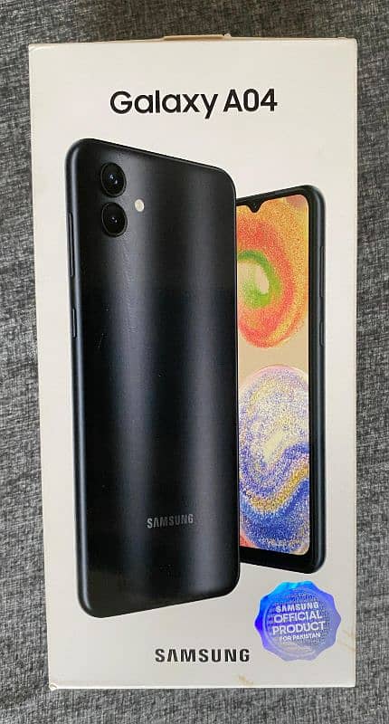 Samsung galaxy a04 (3/32)Gb 12