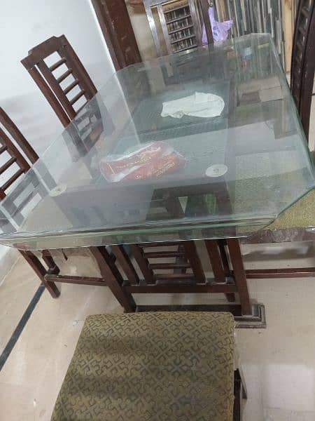 dinning table for sale with 6 chairs 6