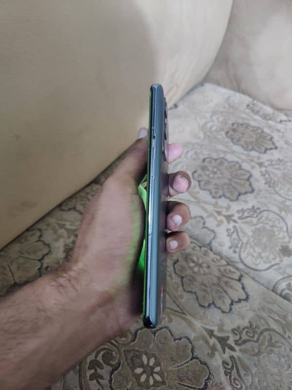 oneplus 9 pro A1 condition only lines in panel 256gb 2