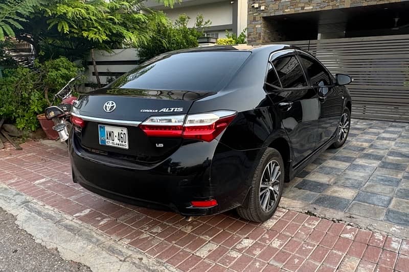 Toyota Corolla Altis 2019 3