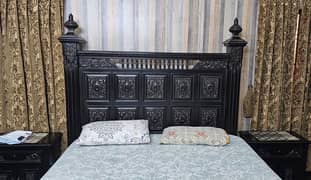 Pure sheshum chinyoti Bed with side tables