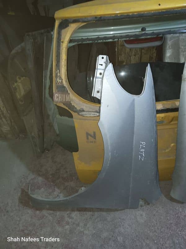 Toyota Platz 1999-2001 Fenders - Toyota Platz 2000 Trunk - Platz Parts 4