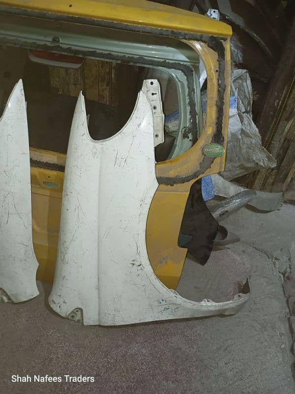 Toyota Platz 1999-2001 Fenders - Toyota Platz 2000 Trunk - Platz Parts 7