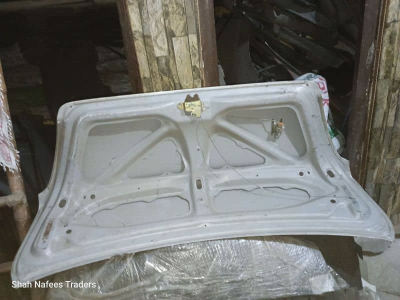 Toyota Platz 1999-2001 Fenders - Toyota Platz 2000 Trunk - Platz Parts 9