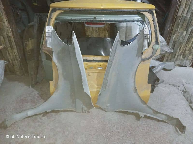 Toyota Platz 1999-2001 Fenders - Toyota Platz 2000 Trunk - Platz Parts 10