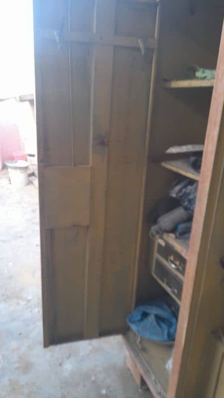 iron cupboard 3