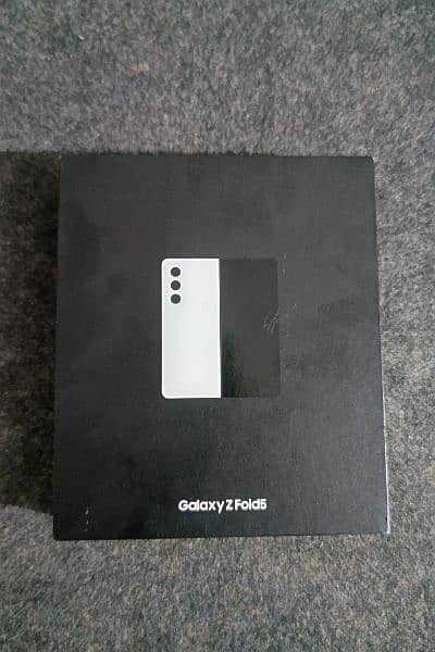 Galaxy Z fold 5. Non PTA 0