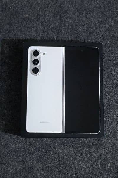 Galaxy Z fold 5. Non PTA 2