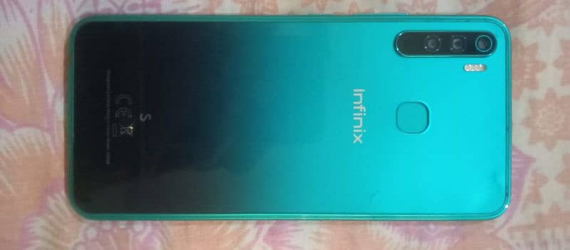 Infinix S5 lite 4 / 64 6