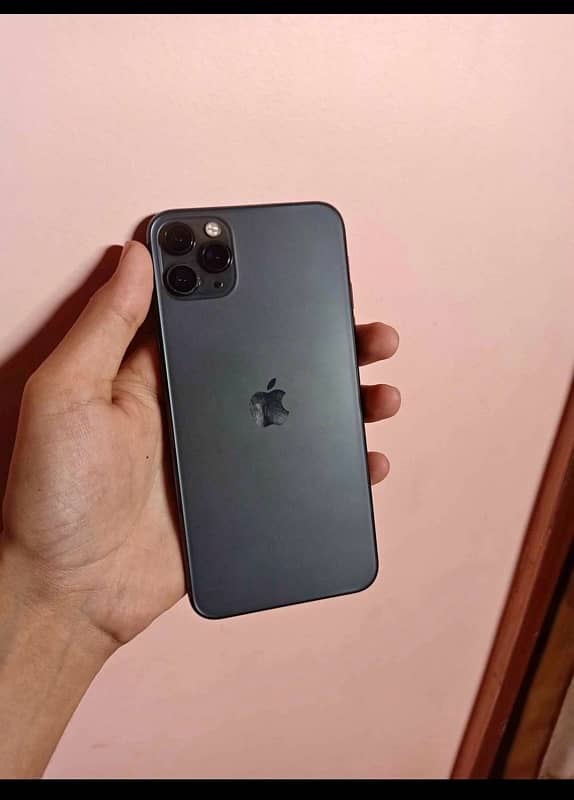 iPhone 11 Pro 3