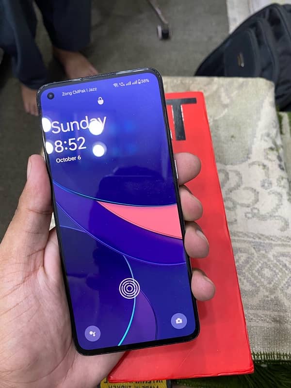 One plus 8t 10/10 condition with box new phone 2