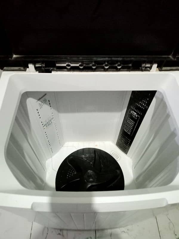 Dawlance DW-9100C Washing Machine in Very Good Condition 3