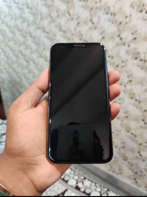 iPhone 11 Pro 0