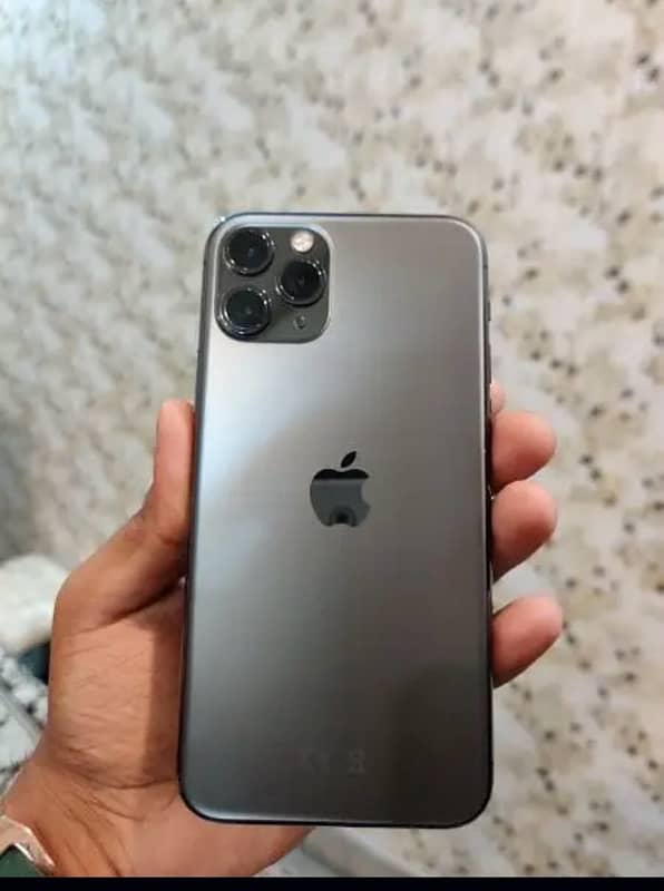 iPhone 11 Pro 1