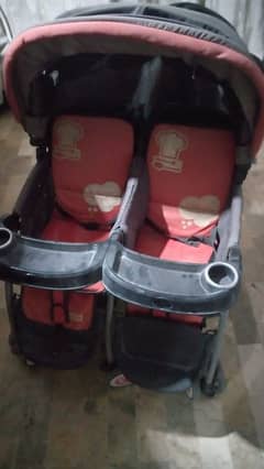 Twins pram/ Stroller