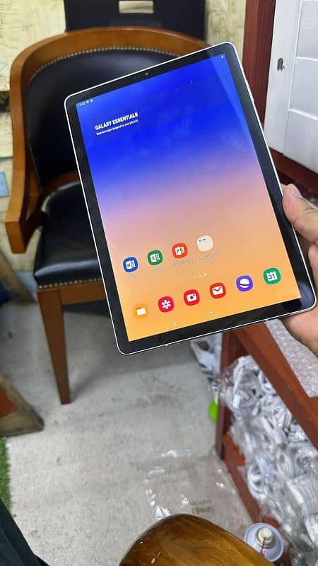 Samsung Galaxy Tab S4 New 3