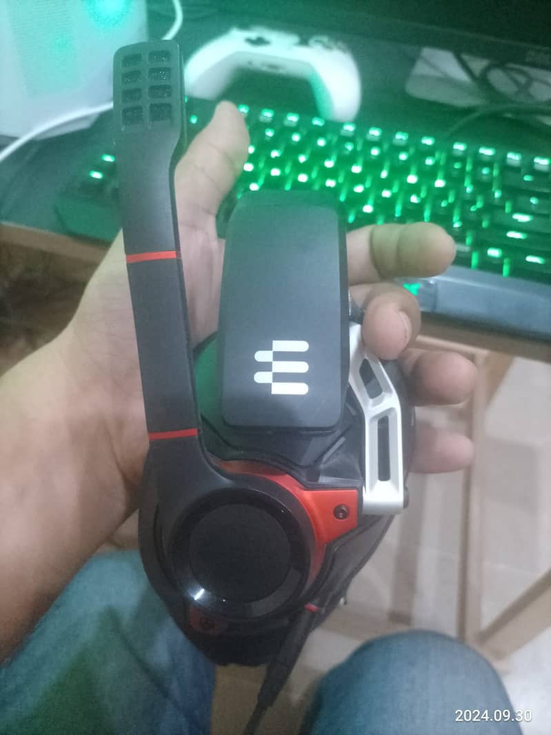 Sennheiser gsp 600 Pro gaming Head phones very affordable price 2