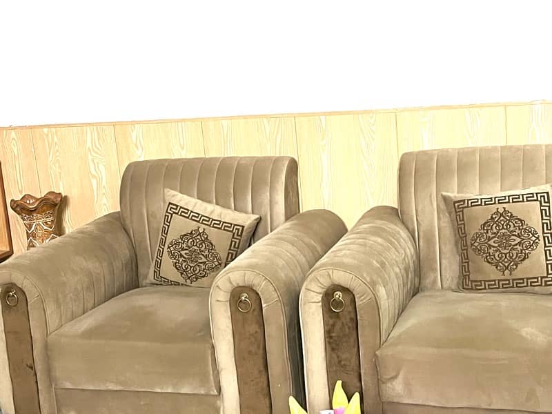 5 seater sofa available for sale 1