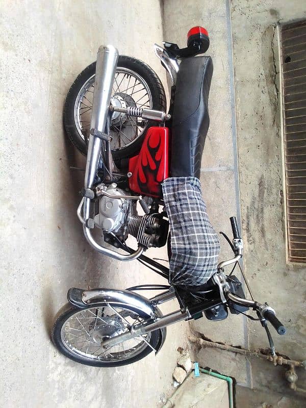 125 Honda 2009 model 7