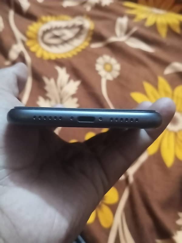 iPhone 11 64gb 4