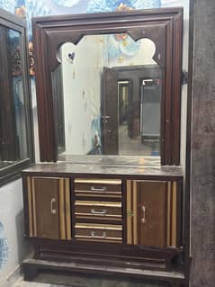 dressing mirror table