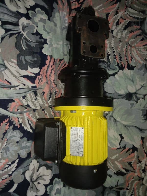 Oil Pump 1.1Kw 4