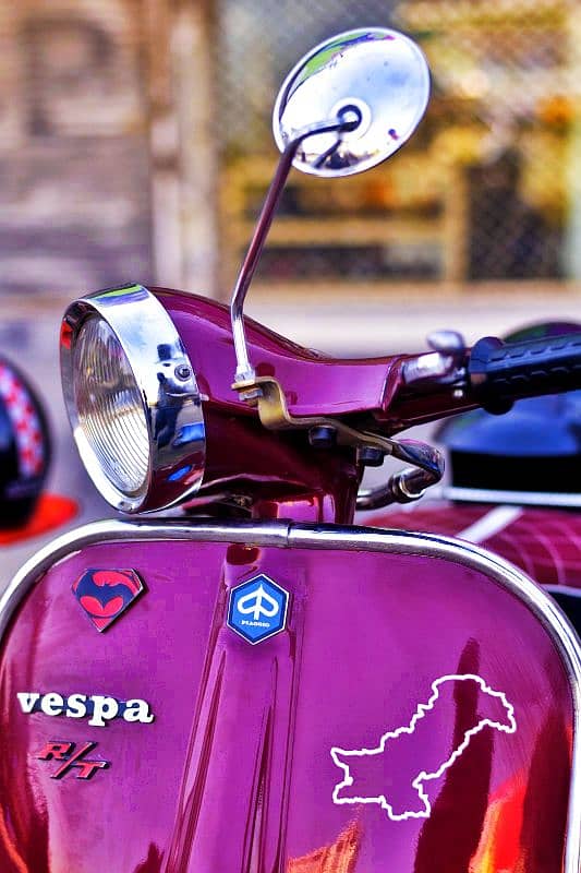 vespa red vine available read add 4